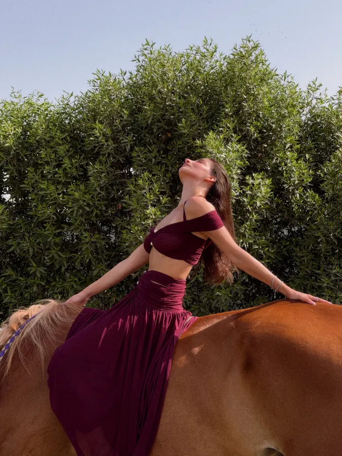 Editorial horse photography, golden hour Dubai